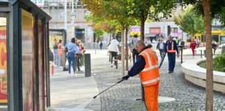 Takarították a Blaha Lujza teret, a MOL Bubi használatát is fokozottan ellenőrzik